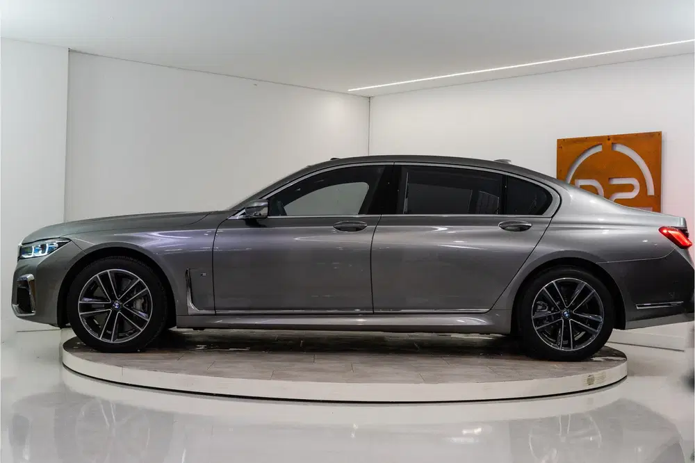 BMW 7-serie 7 Serie 750Li xDrive High Executive 531PK uit 2019, foto 2