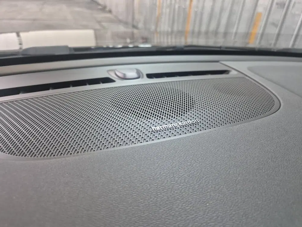 Volvo XC40 B3 163PK Plus Dark uit 2023, foto 15