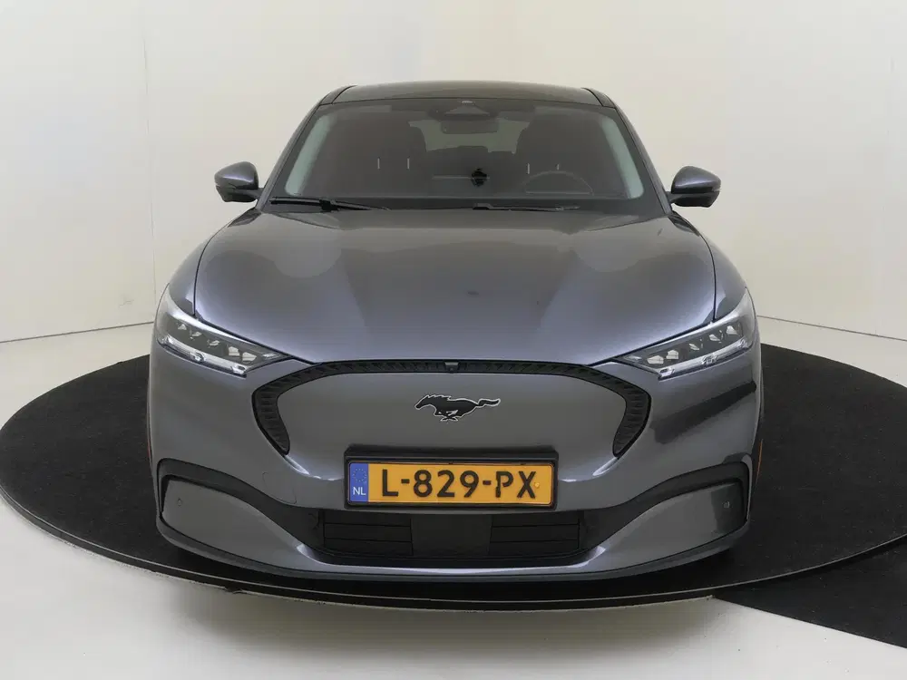 Ford Mustang Mach-E Extended RWD 98 kWh uit 2021, foto 6