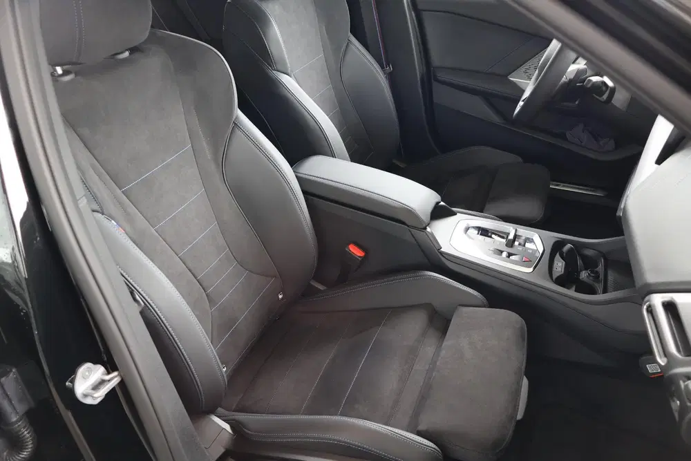 BMW 1-serie 120 M-sport Design edition uit 2026, foto 7