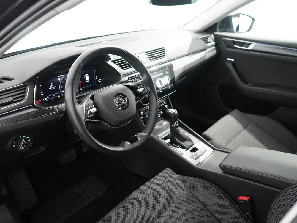 Skoda Superb 1.4 TSI iV Business Edition Plus uit 2023, foto 11