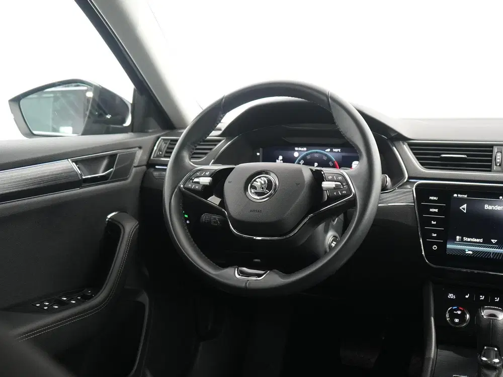 Skoda Superb 1.4 TSI iV Business Edition Plus uit 2023, foto 12