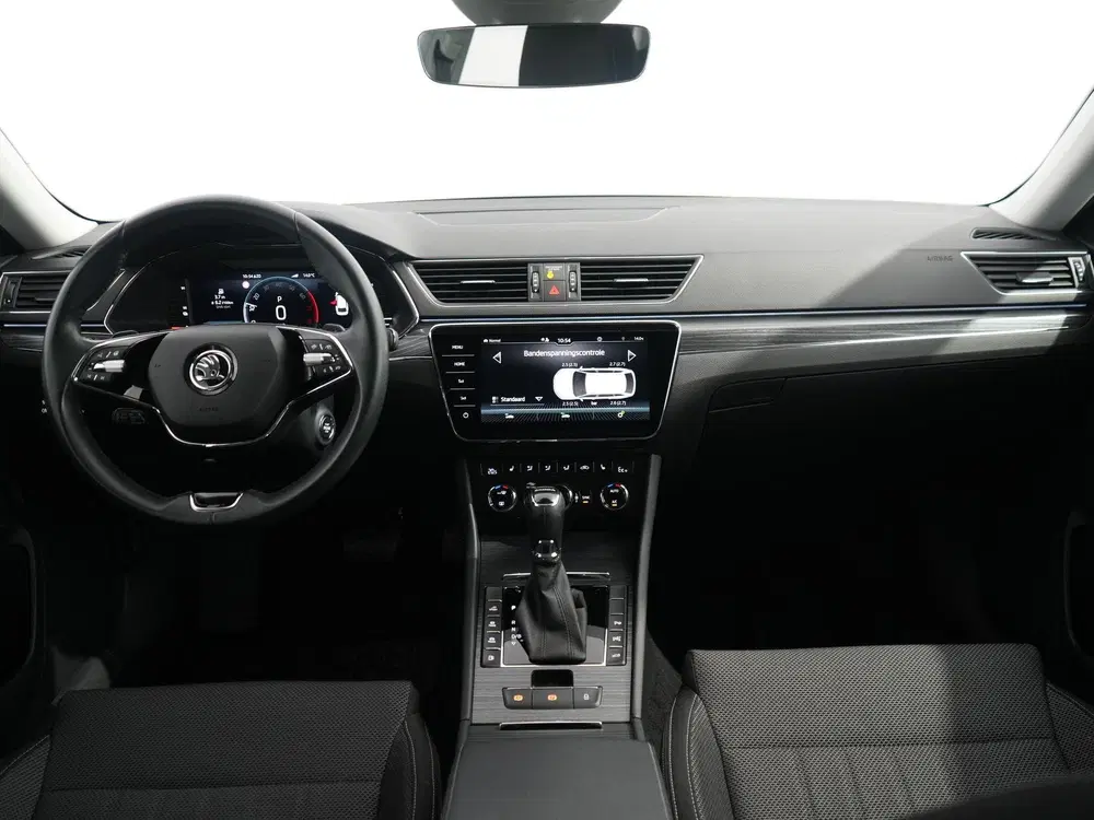 Skoda Superb 1.4 TSI iV Business Edition Plus uit 2023, foto 15