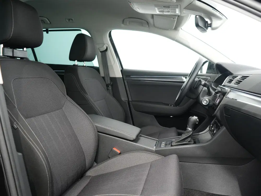 Skoda Superb 1.4 TSI iV Business Edition Plus uit 2023, foto 4