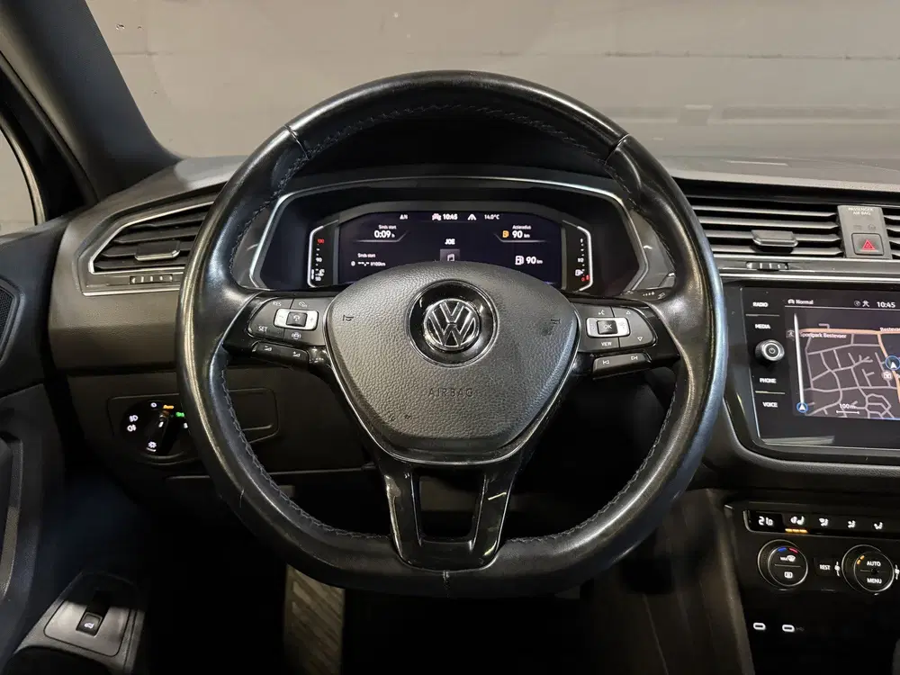 Volkswagen Tiguan Allspace 1.5 TSI Highline Business R-Line uit 2021, foto 12