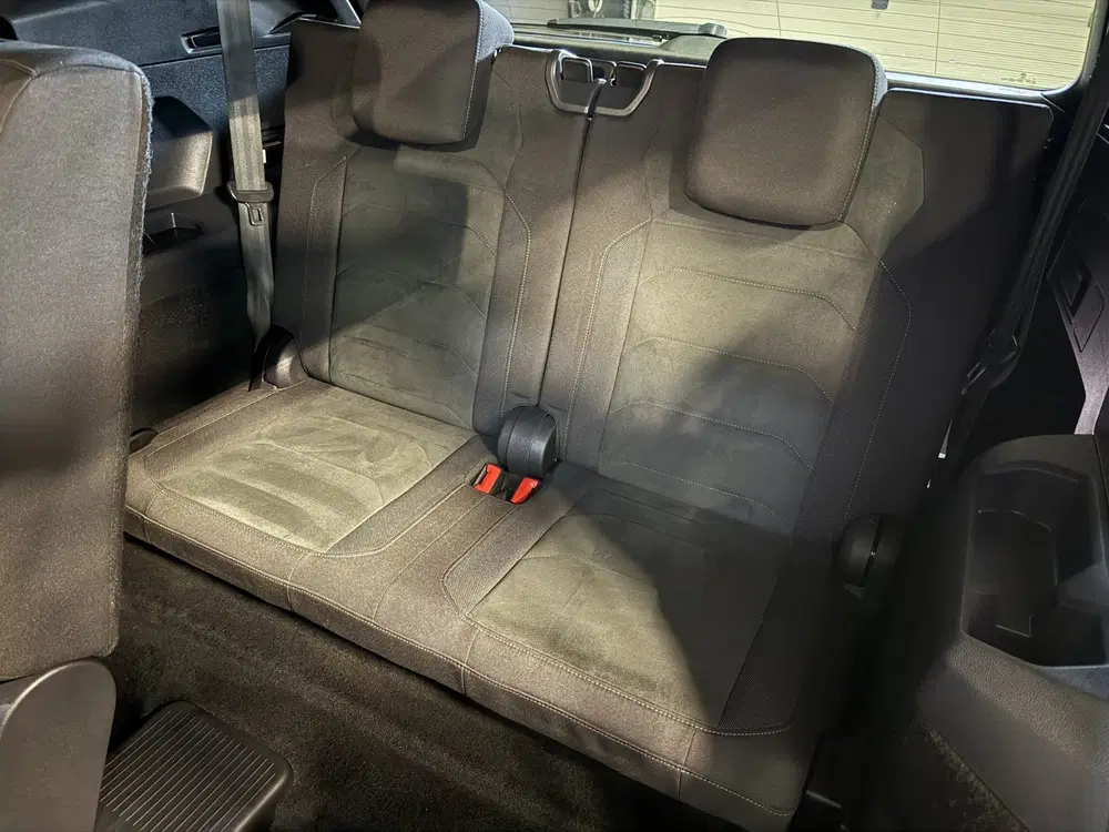 Volkswagen Tiguan Allspace 1.5 TSI Highline Business R-Line uit 2021, foto 9