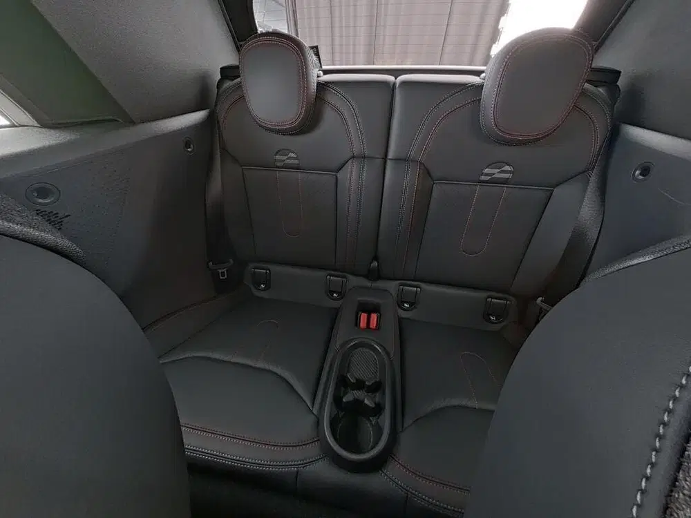 Mini Cabrio Cooper S Automaat uit 2026, foto 8