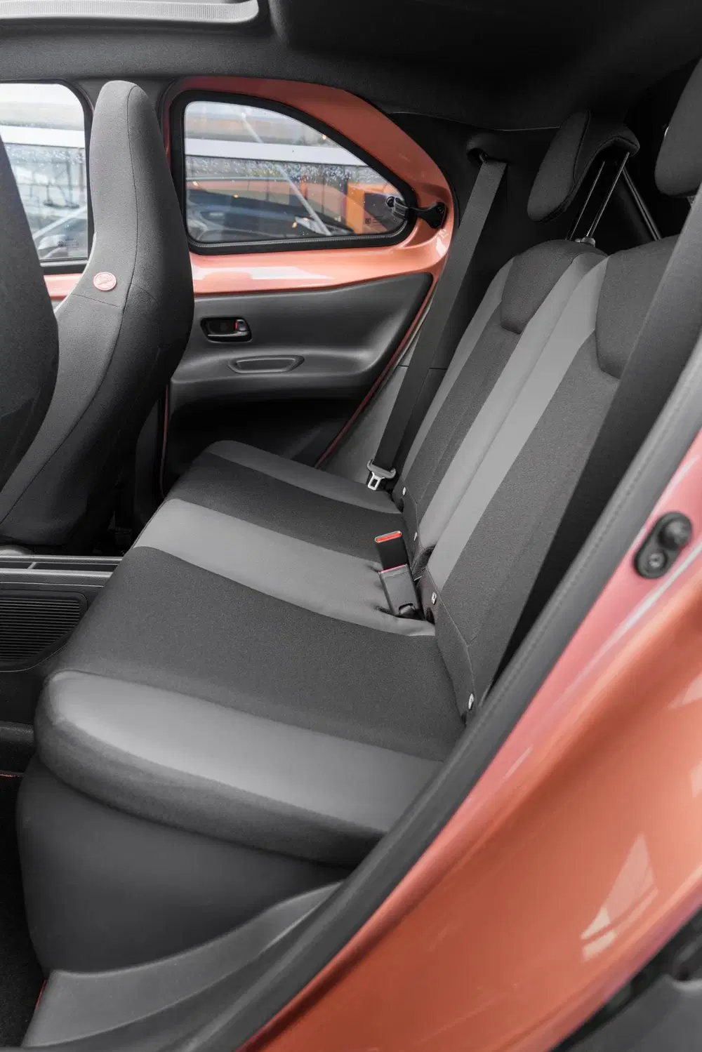 Toyota Aygo X Hybrid 115 envy uit 2026, foto 15