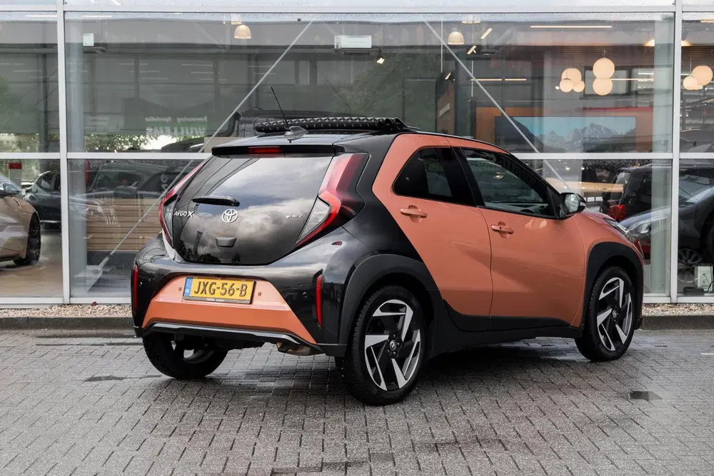 Toyota Aygo X Hybrid 115 envy uit 2026, foto 2