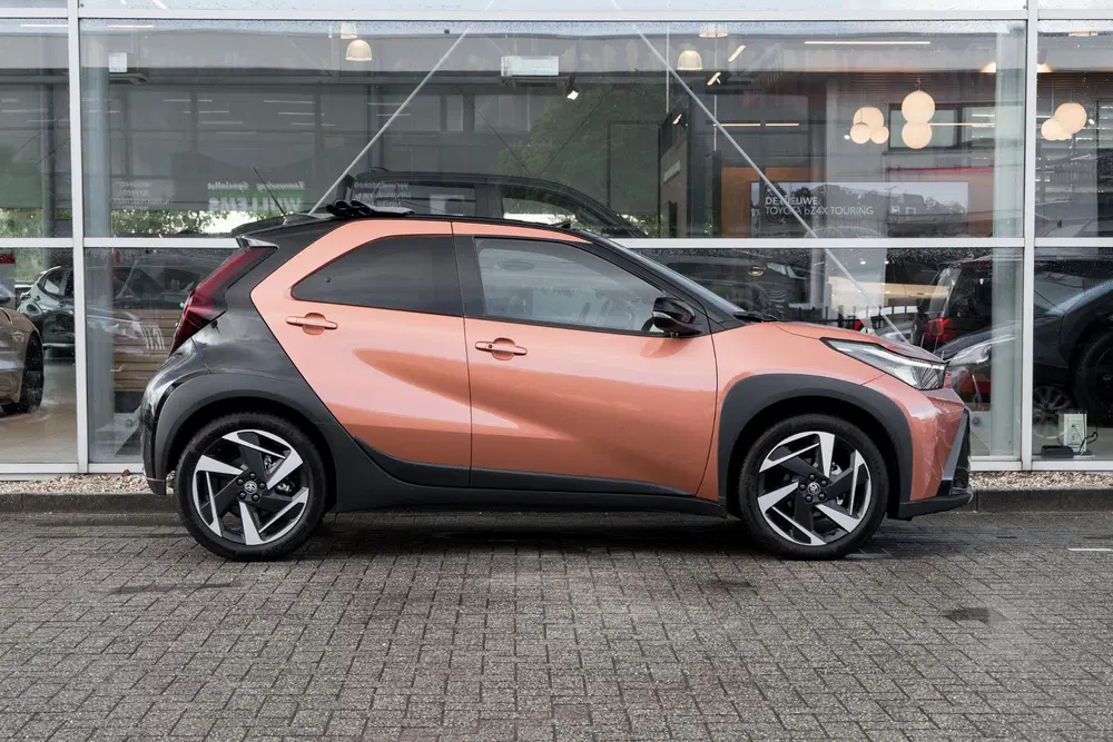 Toyota Aygo X Hybrid 115 envy uit 2026, foto 3
