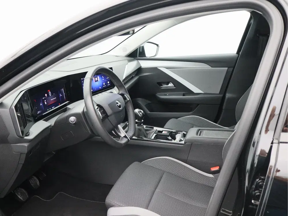 Opel Astra 1.2 Turbo Edition uit 2023, foto 14