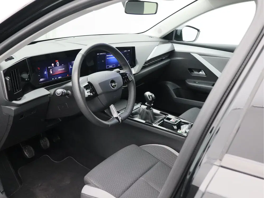 Opel Astra 1.2 Turbo Edition uit 2023, foto 7