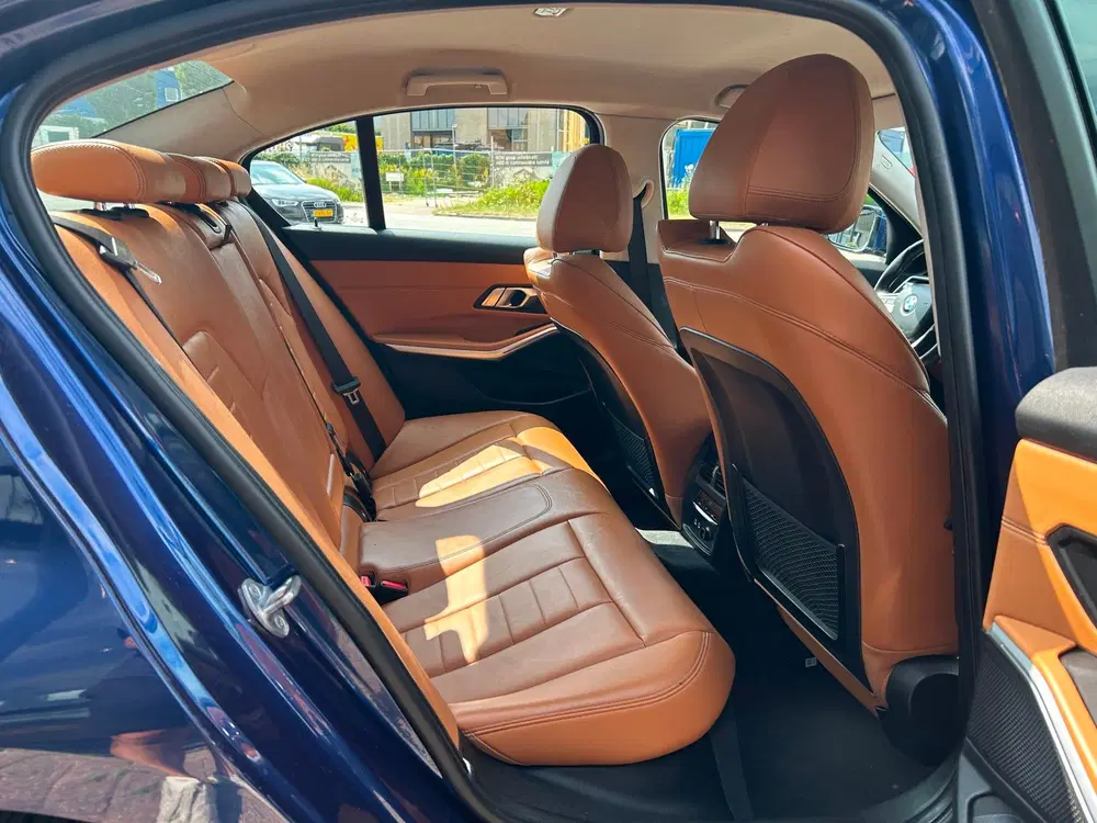 BMW 3-serie 320i High Executive Edition AUT uit 2019, foto 10