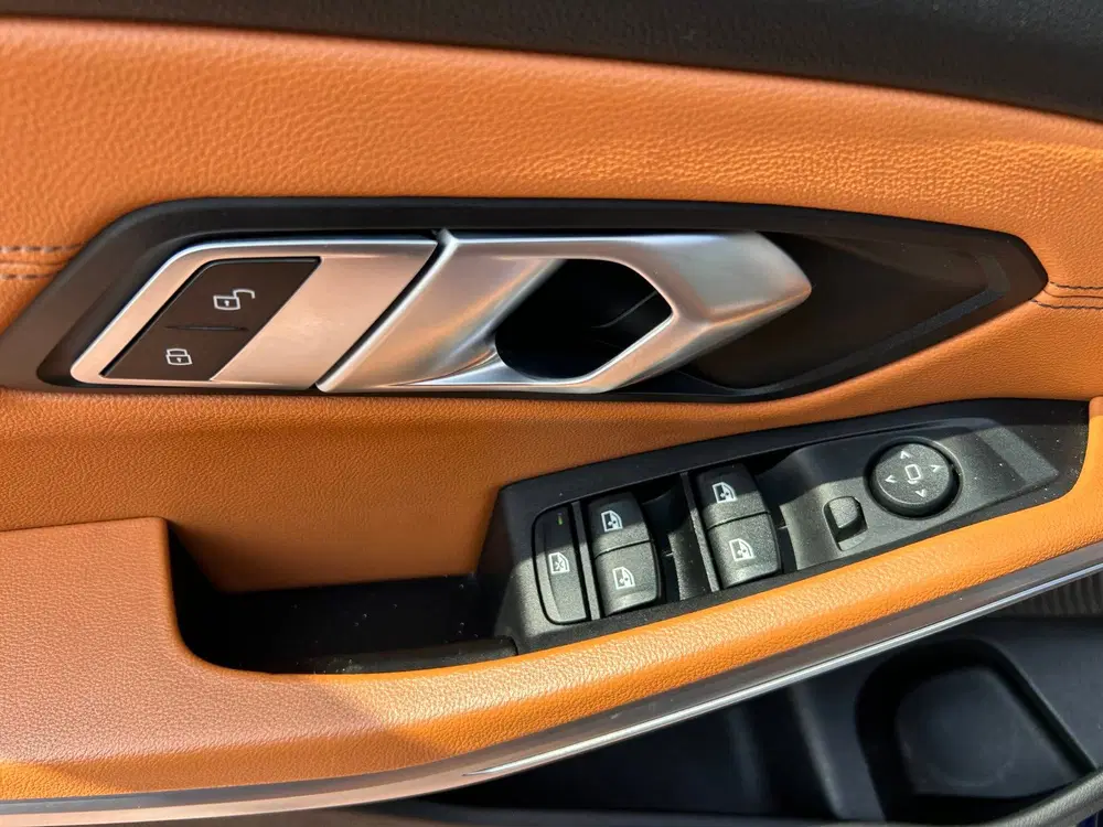 BMW 3-serie 320i High Executive Edition AUT uit 2019, foto 12