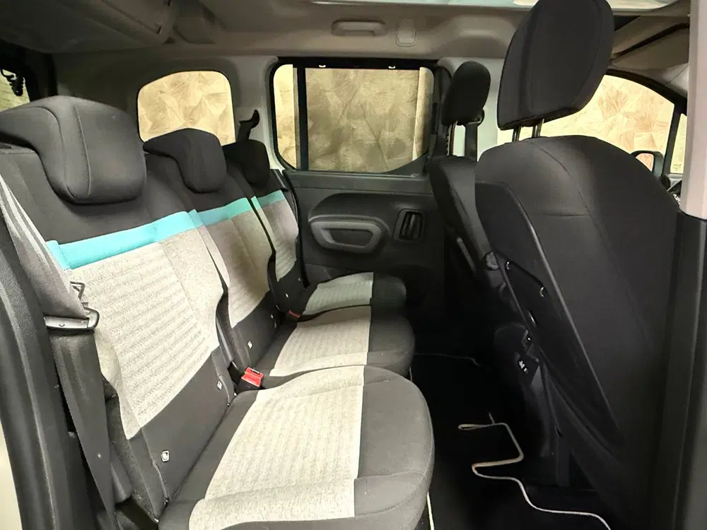 Citroën Berlingo Citroen Berlingo 1.2 PureTech Shine uit 2020, foto 11