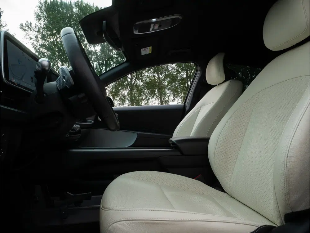 Hyundai IONIQ Connect 53 kWh SOH 100% Leer uit 2023, foto 13
