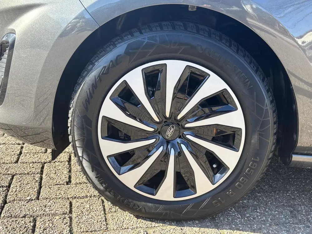 Ford Fiesta 1.0 EcoBoost Hybrid Titanium 125pk uit 2022, foto 8