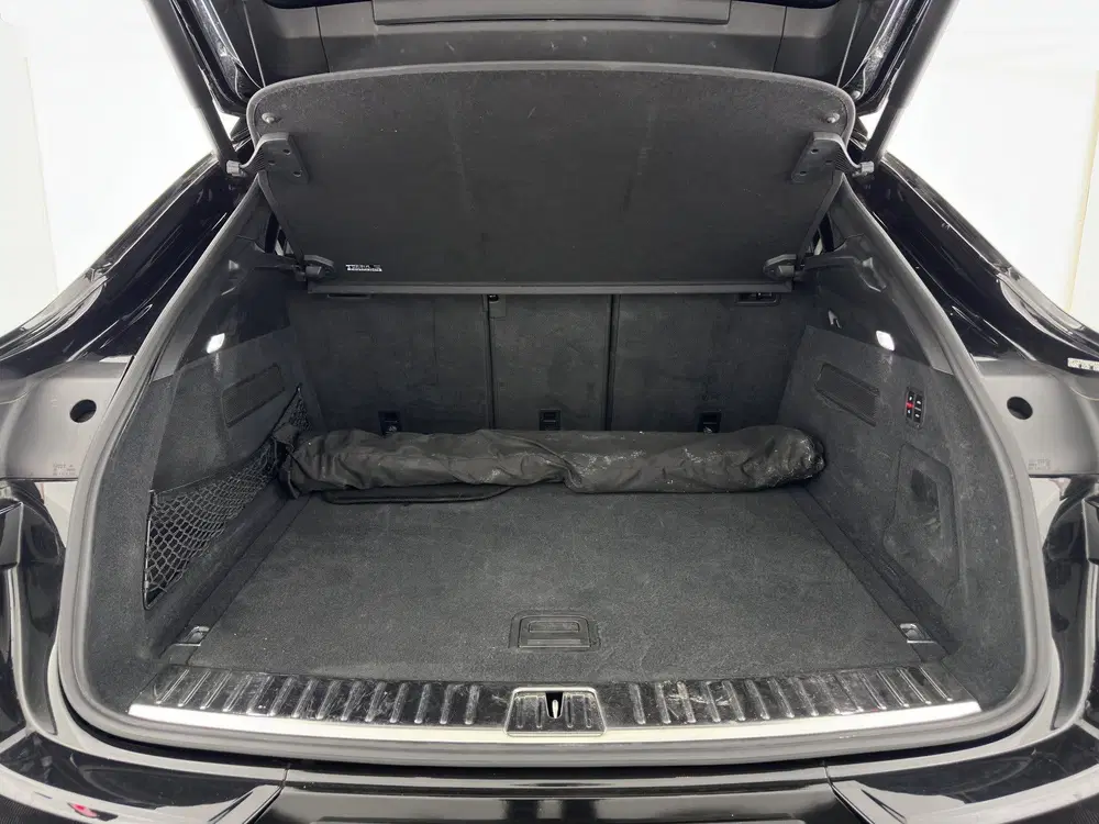 Porsche Cayenne Cayenne Coupé 3.0 E-Hybrid Platinum Editio uit 2022, foto 12