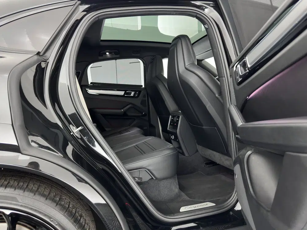Porsche Cayenne Cayenne Coupé 3.0 E-Hybrid Platinum Editio uit 2022, foto 13