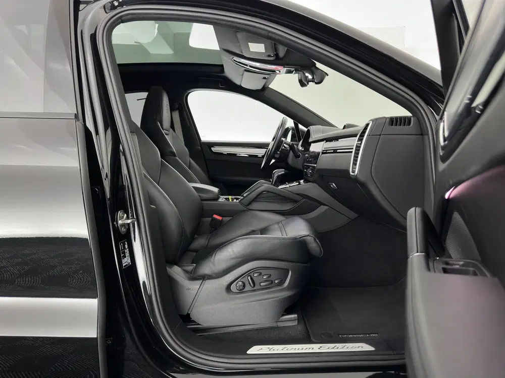 Porsche Cayenne Cayenne Coupé 3.0 E-Hybrid Platinum Editio uit 2022, foto 14