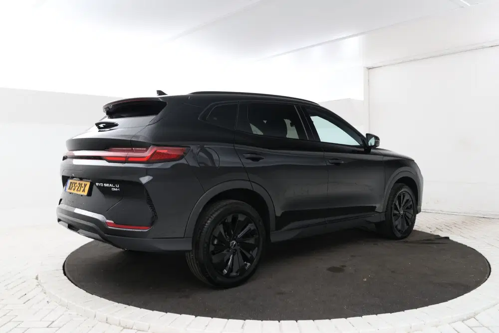 BYD Seal U 1.5 DM-i FWD Boost Full Black (bj 2026) uit 2026, foto 3