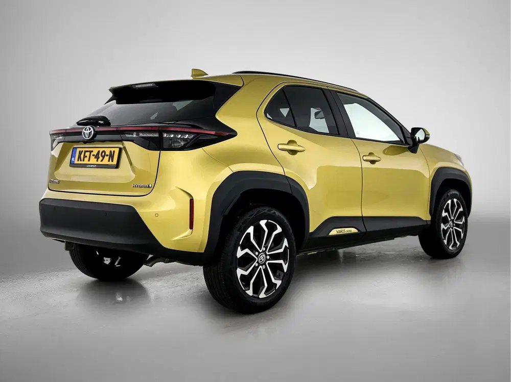 Toyota Yaris Cross 1.5 Hybrid Dynamic Limited uit 2022, foto 2