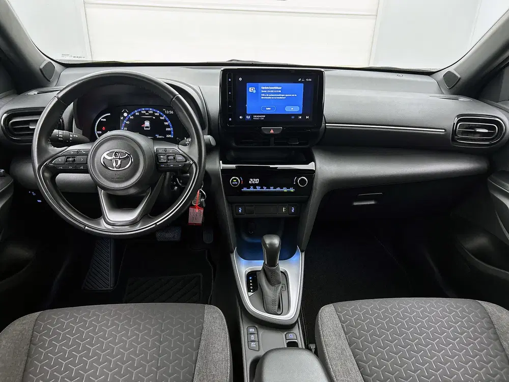 Toyota Yaris Cross 1.5 Hybrid Dynamic Limited uit 2022, foto 4