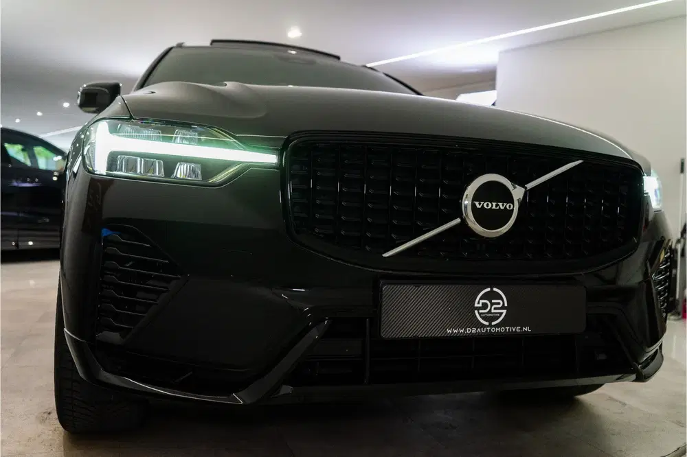 Volvo XC60 2.0 T6 Plug-in hybrid AWD Plus Dark Long R uit 2023, foto 10