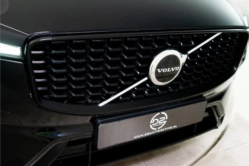 Volvo XC60 2.0 T6 Plug-in hybrid AWD Plus Dark Long R uit 2023, foto 11