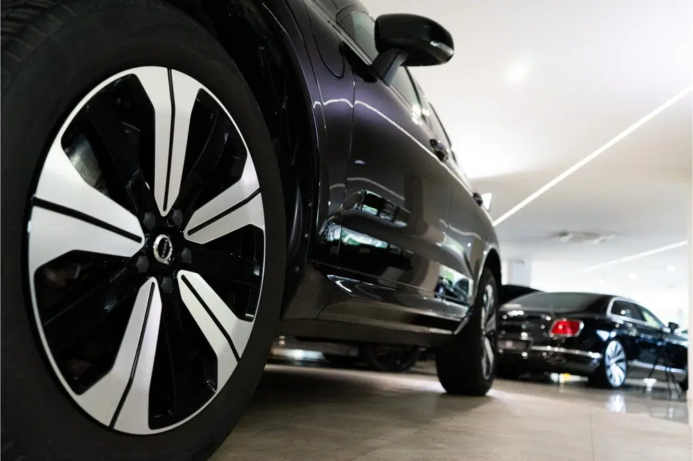 Volvo XC60 2.0 T6 Plug-in hybrid AWD Plus Dark Long R uit 2023, foto 14