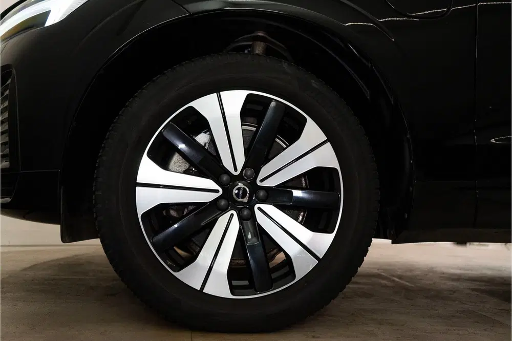 Volvo XC60 2.0 T6 Plug-in hybrid AWD Plus Dark Long R uit 2023, foto 15