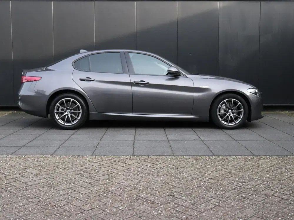 Alfa Romeo Giulia 2.2 LEER uit 2019, foto 4