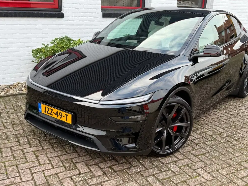 Tesla Model Y Performance AWD uit 2026, foto 2