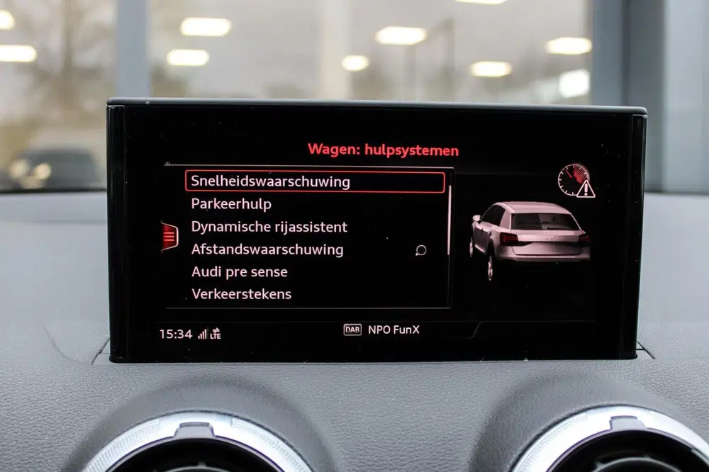 Audi Q2 35 TFSI S Edition PANO NAVI LED CAMERA KEY uit 2021, foto 12