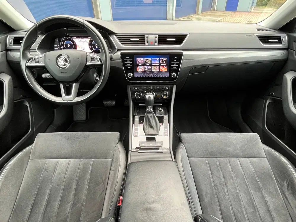 Skoda Superb 1.5 TSI 150pk AUTOMAAT Business Edition uit 2019, foto 12