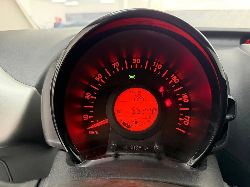 Peugeot 108 1.0 e-VTi Active uit 2022, foto 13