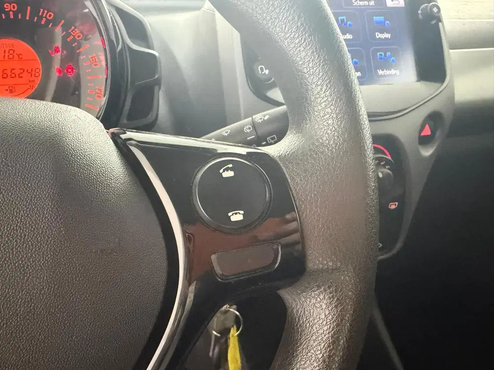 Peugeot 108 1.0 e-VTi Active uit 2022, foto 15
