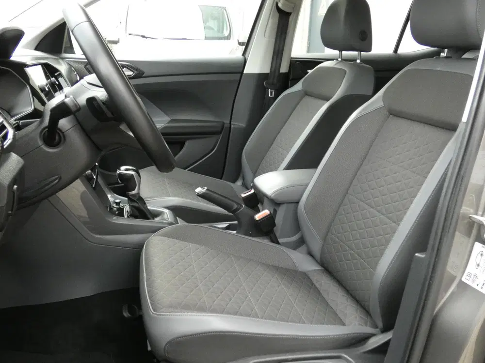 Volkswagen T-Cross 1.0 TSI Style Business R uit 2019, foto 2