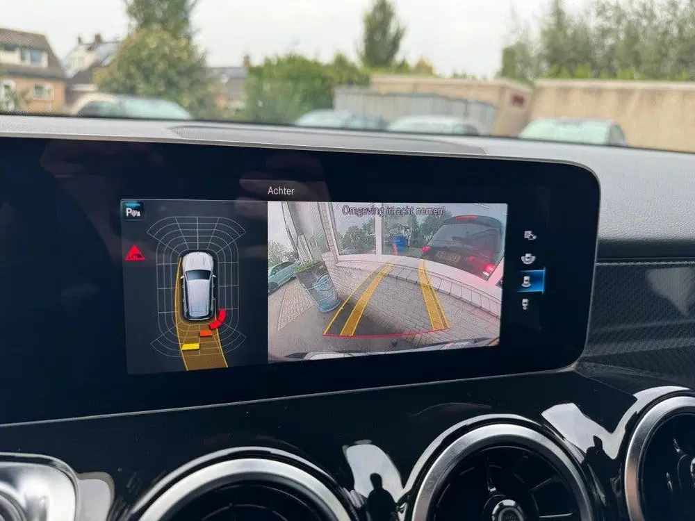 Mercedes-Benz GLB 250 4MATIC PREMIUM AMG Trekhaak Car uit 2020, foto 3