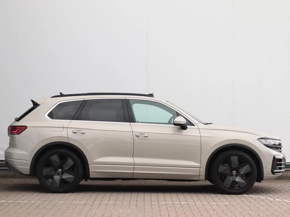 Volkswagen Touareg 3.0 TSi eHybrid 4MOTION Elegance uit 2024, foto 4