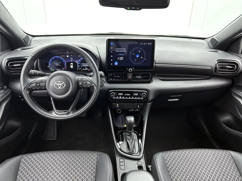 Toyota Yaris 1.5 Hybrid 130 pk Executive Automaat uit 2025, foto 4