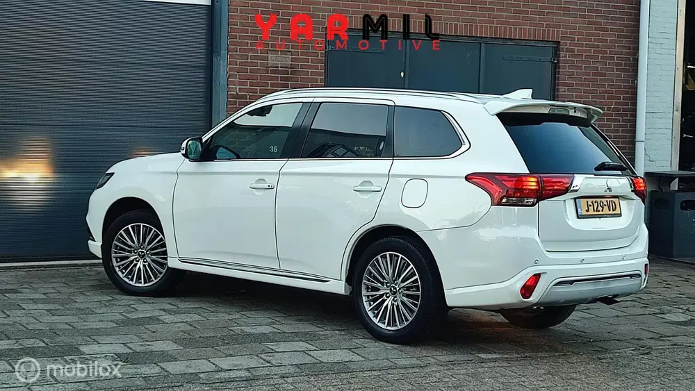 Mitsubishi Outlander 2.4 PHEV Instyle NETTE WAGEN DEALER OND uit 2020, foto 14