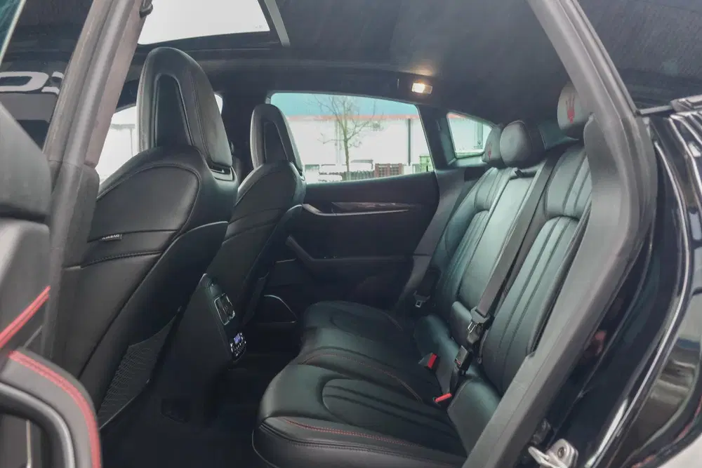 Maserati Levante Gransport 3.0 V6 D 275pk Panoramadak Schaa uit 2019, foto 11