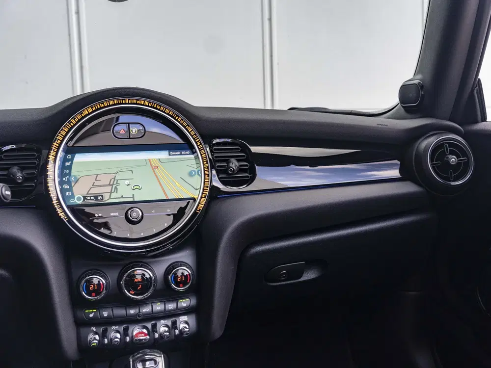 Mini Cabrio Cooper Harman-Kardon uit 2023, foto 14