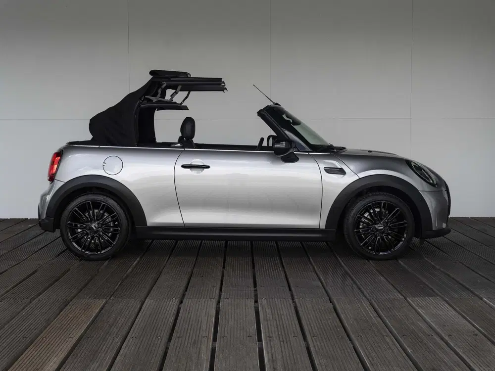Mini Cabrio Cooper Harman-Kardon uit 2023, foto 8