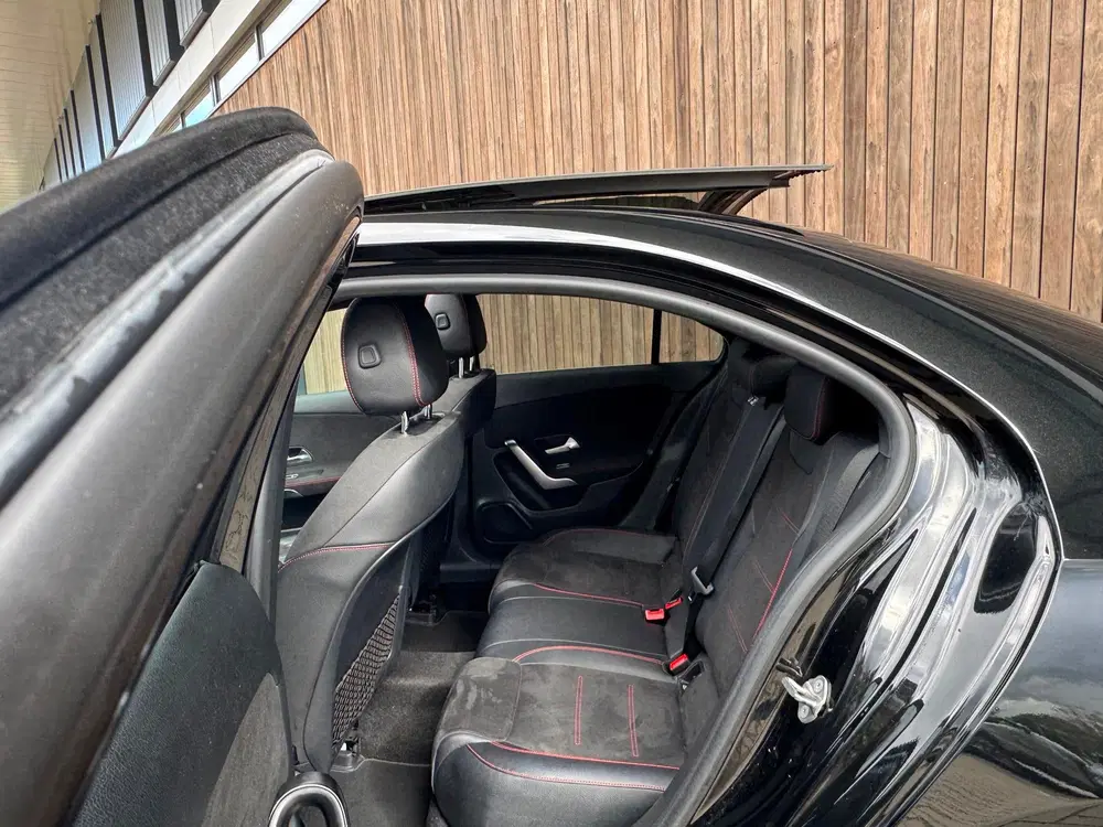 Mercedes-Benz A-Klasse 250 e Business Solution AMG uit 2020, foto 10