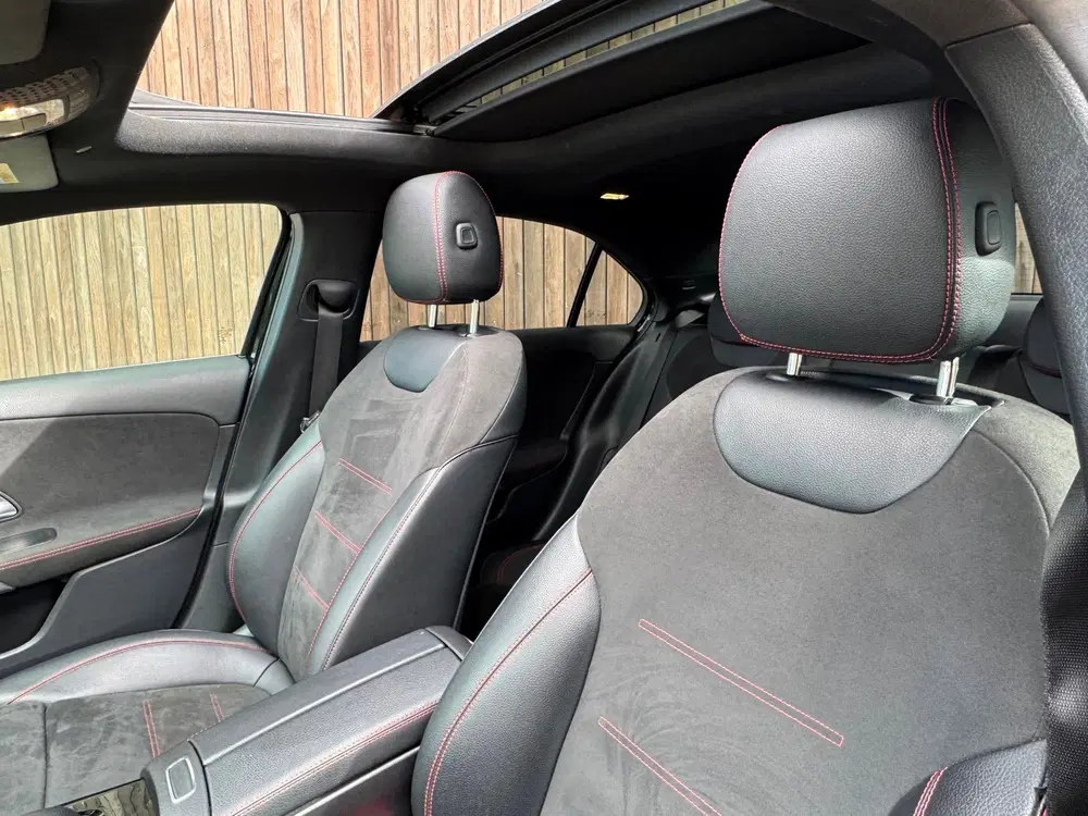 Mercedes-Benz A-Klasse 250 e Business Solution AMG uit 2020, foto 15