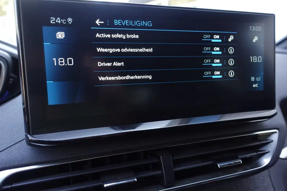 Peugeot 3008 1.2 PureTech Allure Pack Business uit 2023, foto 15