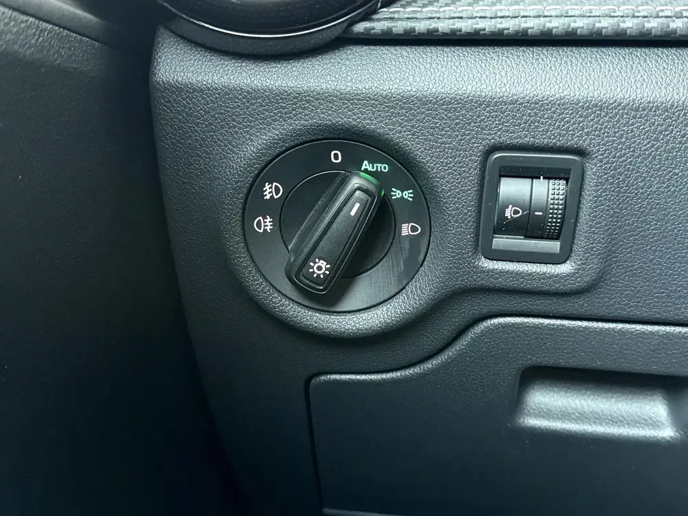 Skoda Fabia 1.0 TSI Monte Carlo uit 2024, foto 14
