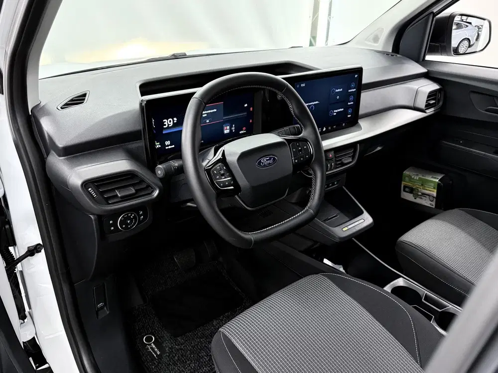 Ford Transit Courier Trend 44 kWh uit 2025, foto 7